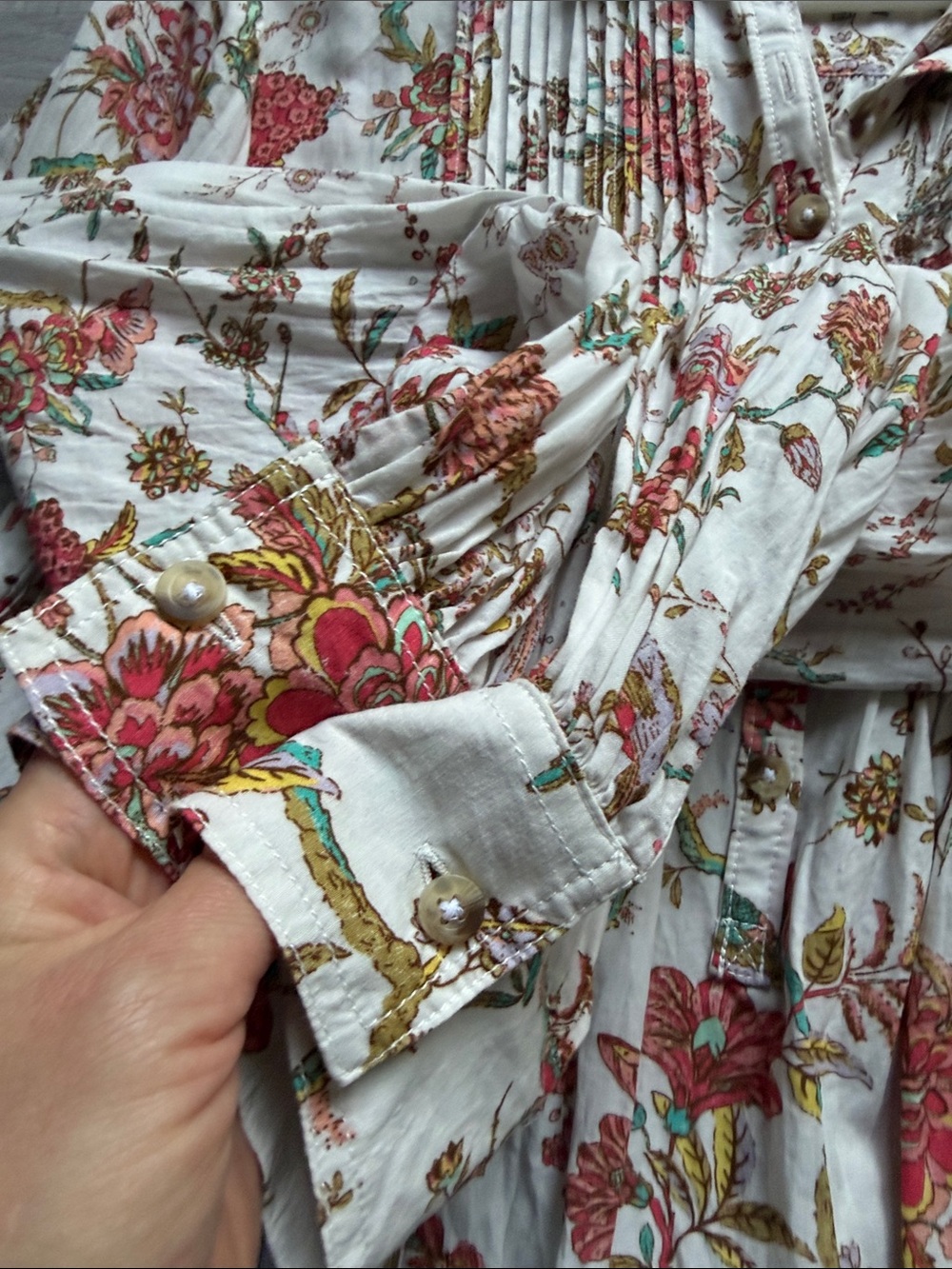 Pilcro by Anthropologie Bird Printed Pintuck 3/4 Button-Front Blouse, Size M - Picture 10 of 12